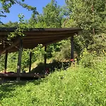 La Collina Degli Scoiattoli Фермерский дом *