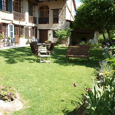 La Collina Degli Scoiattoli Farm stay Cravanzana