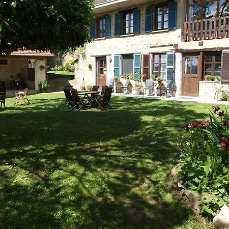 Farm stay La Collina Degli Scoiattoli Cravanzana