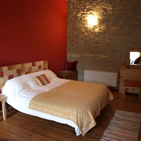 Farm stay La Collina Degli Scoiattoli Cravanzana