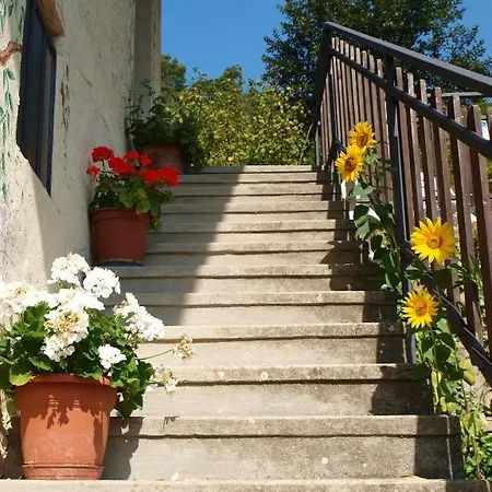 La Collina Degli Scoiattoli Farm stay Cravanzana